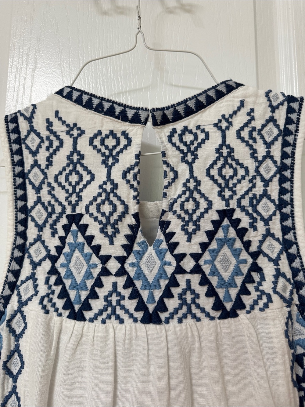Lucky Brand White Top with Navy Geometric Embroidery - Picture 9 of 10